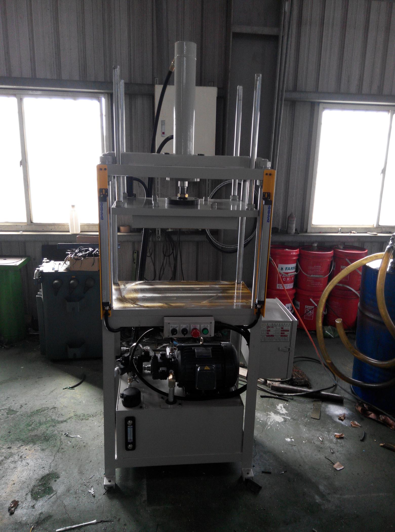 DYP小型熱壓成型機-DYP小型熱壓成型機