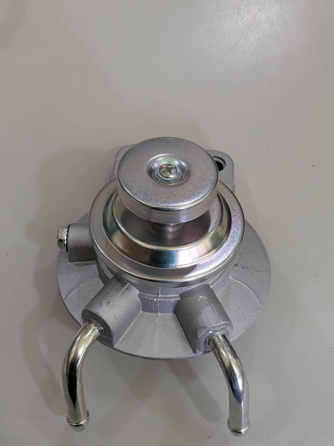 柴油燃油濾清器座總成 (OEM MB129677)-MB129677 柴油燃油濾清器座總成 (OEM MB129677)-MB129677