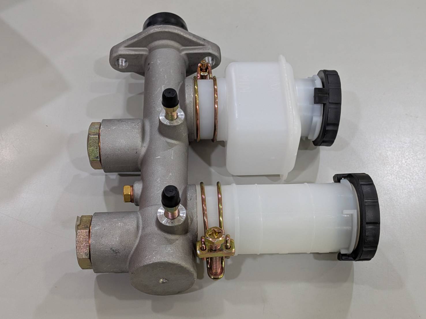 汽車剎車總泵總成 / 煞車主缸 (OEM 46010-U0206)-46010-U0206 汽車剎車總泵總成 / 煞車主缸 (OEM 46010-U0206)-46010-U0206